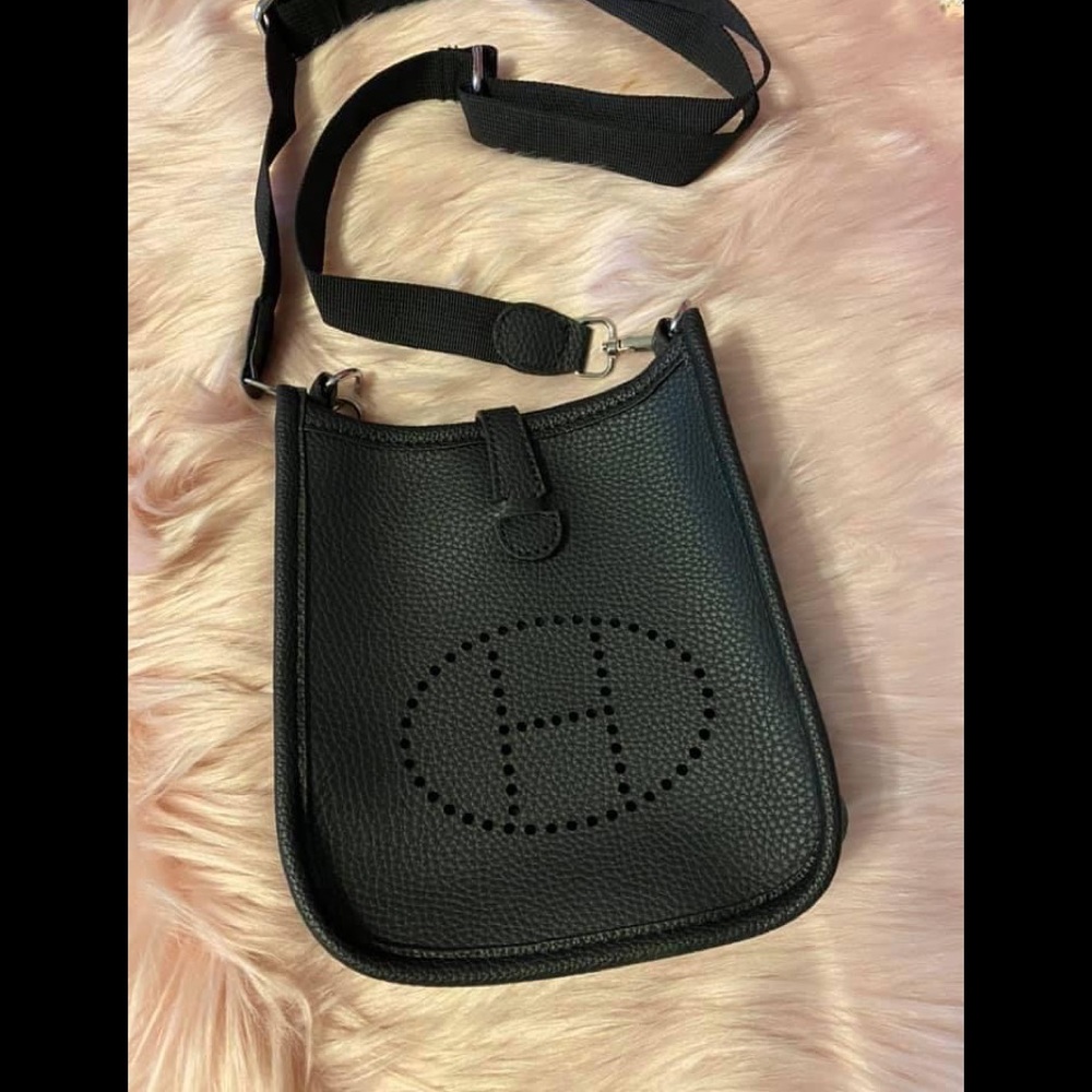 Not Hermes Evelyn TPM